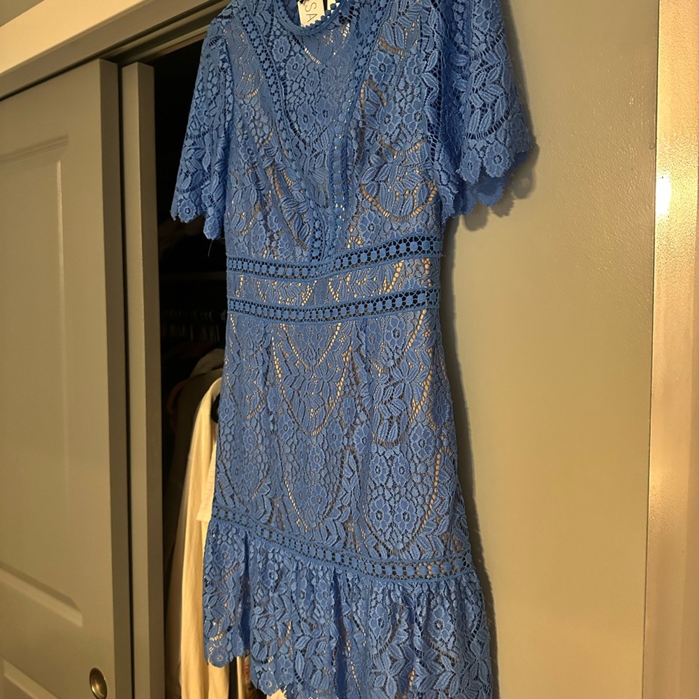 SAYLOR Blue Flutter Sleeve V-Neck Sheath Dress